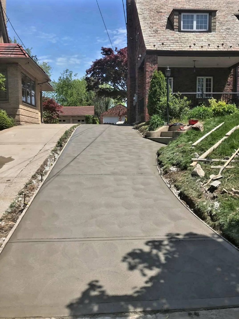 New driveway pour