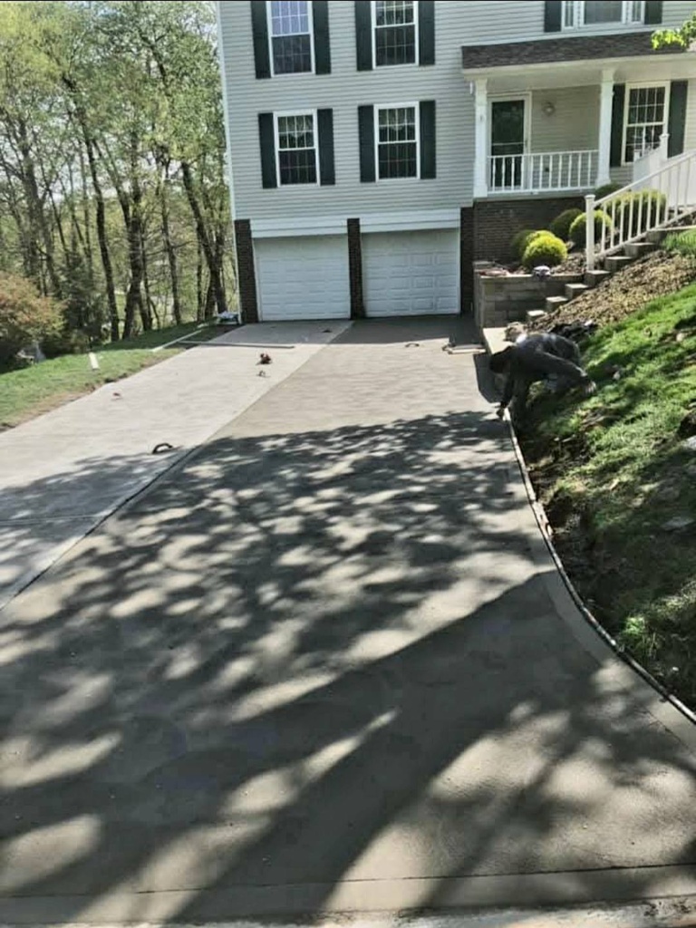 Clean driveway edges